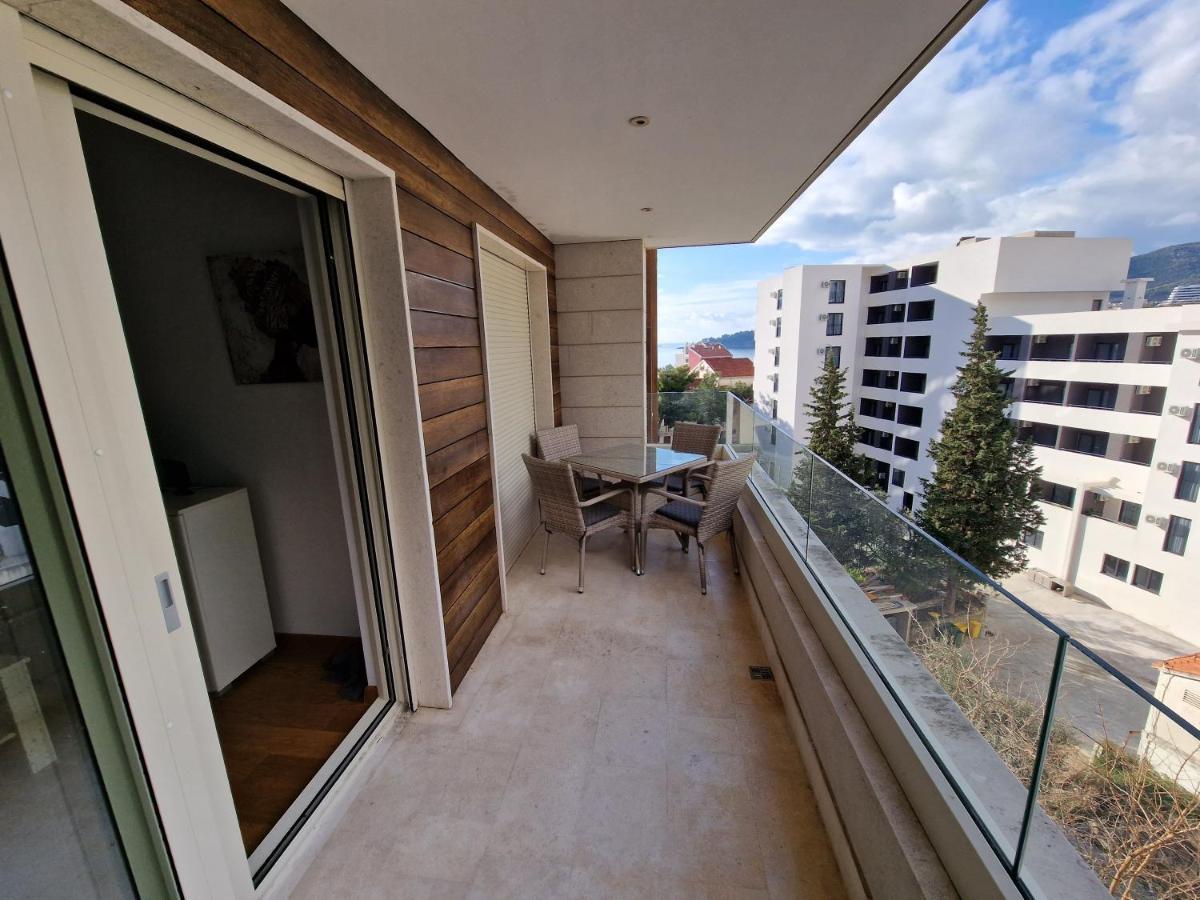 As Apartments Rafailovici Exterior photo