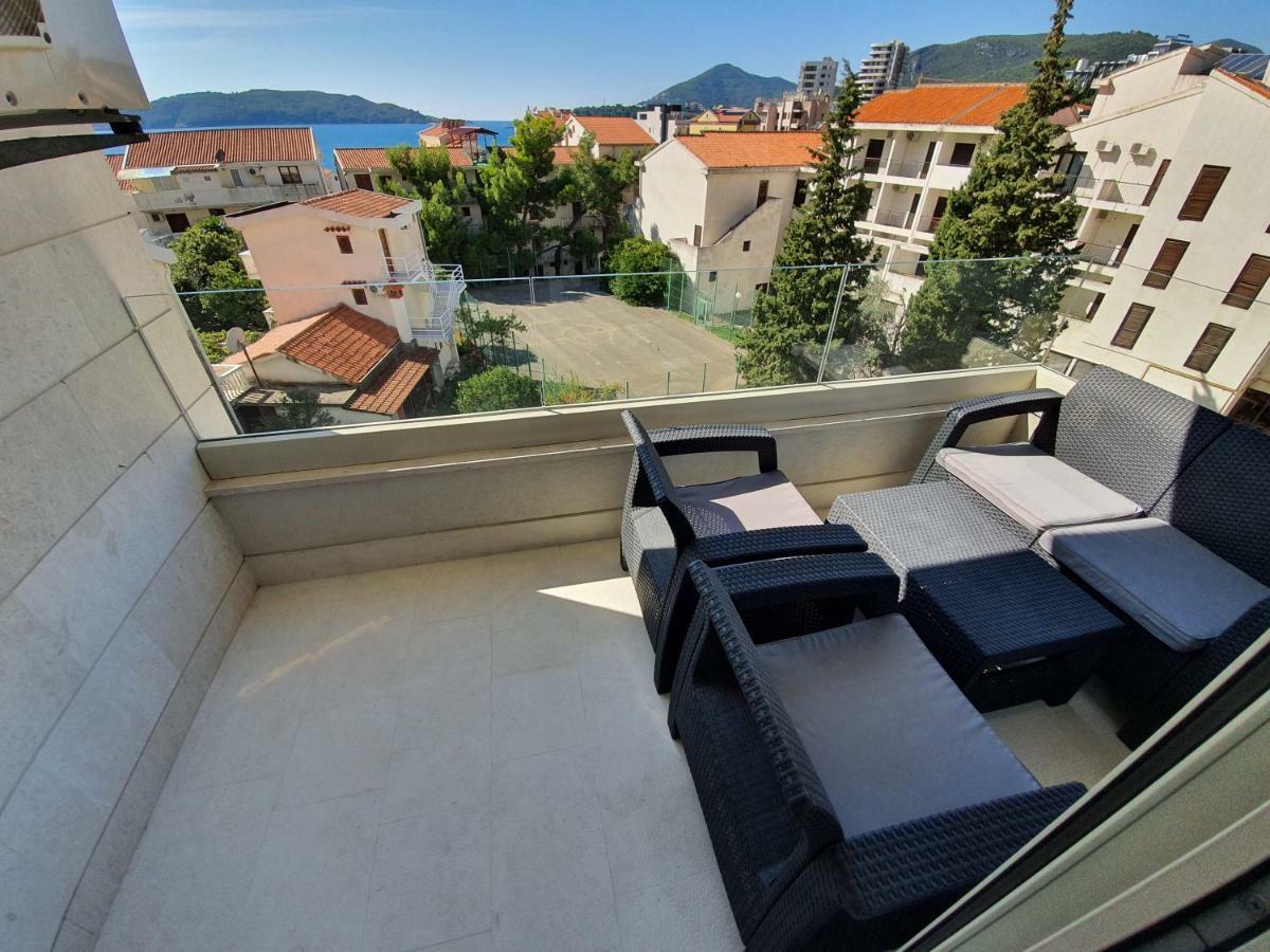 As Apartments Rafailovici Exterior photo