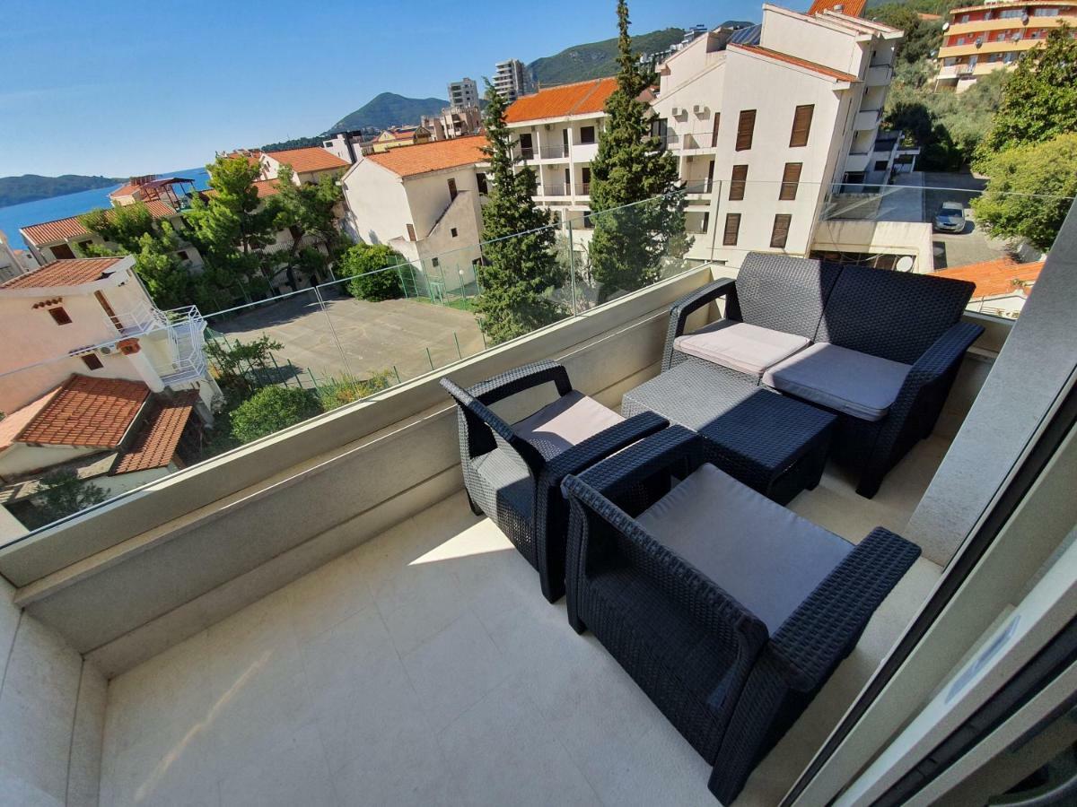 As Apartments Rafailovici Exterior photo