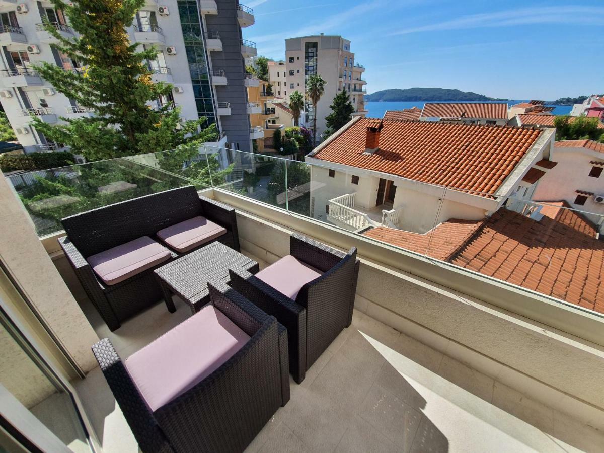 As Apartments Rafailovici Exterior photo