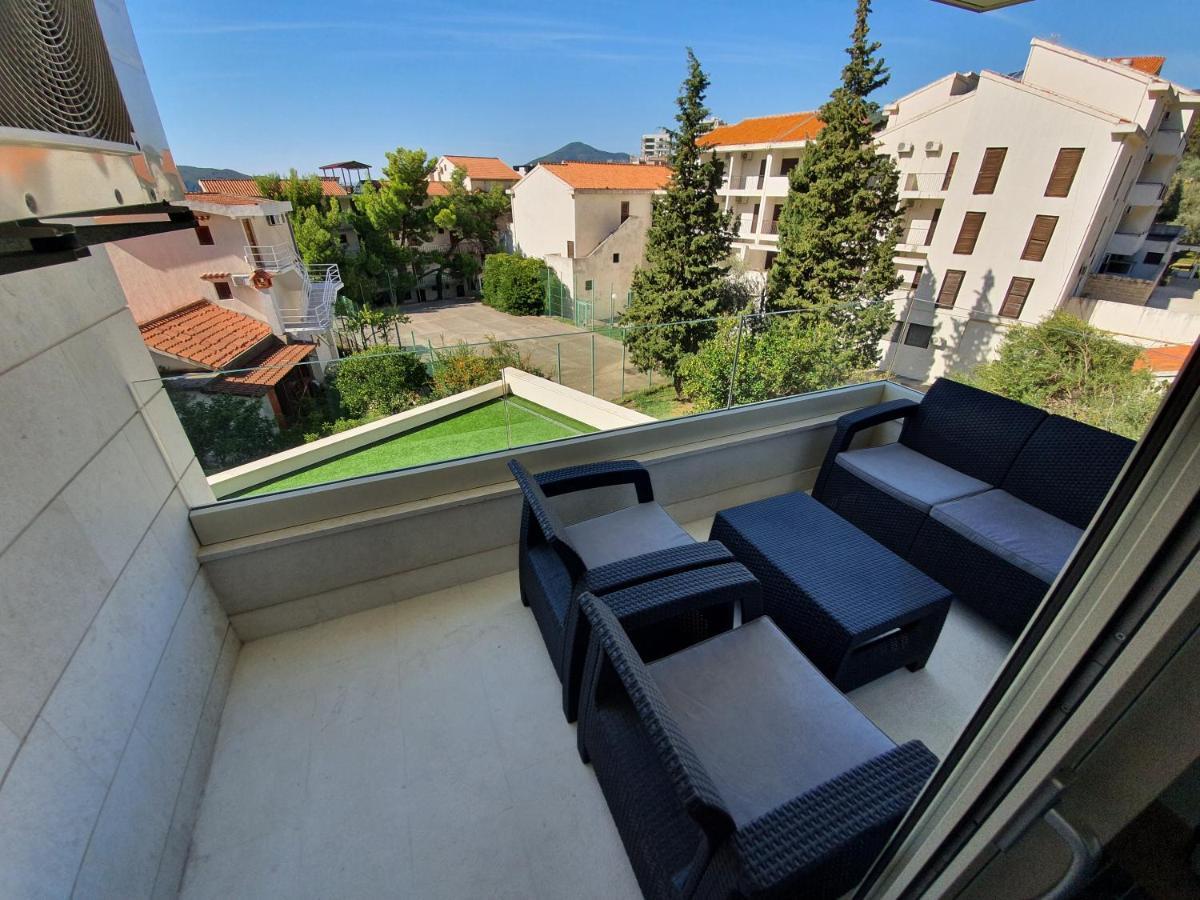 As Apartments Rafailovici Exterior photo
